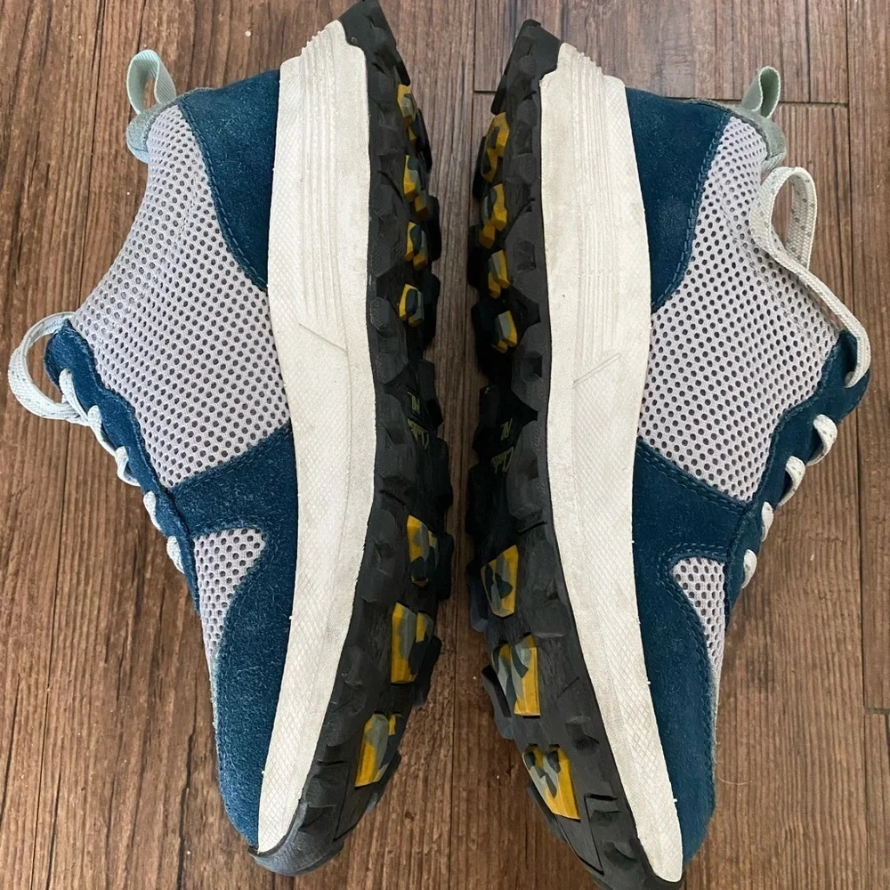 Clarks Blue and Gray Athletic Shoes 8 Hiking